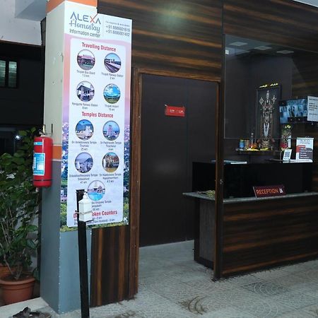 Alexa Home Stay Tirupati Bagian luar foto