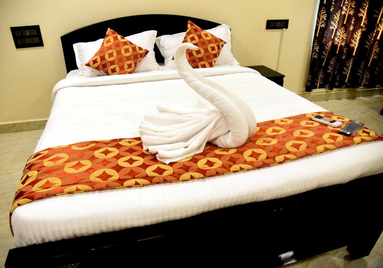 Alexa Home Stay Tirupati Bagian luar foto