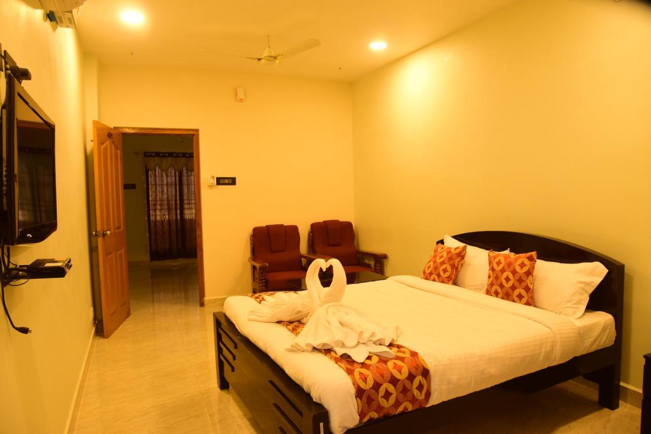Alexa Home Stay Tirupati Bagian luar foto