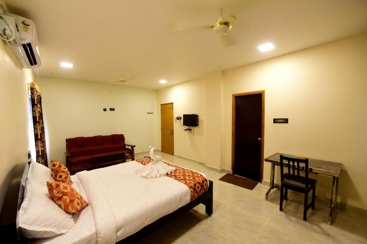Alexa Home Stay Tirupati Bagian luar foto
