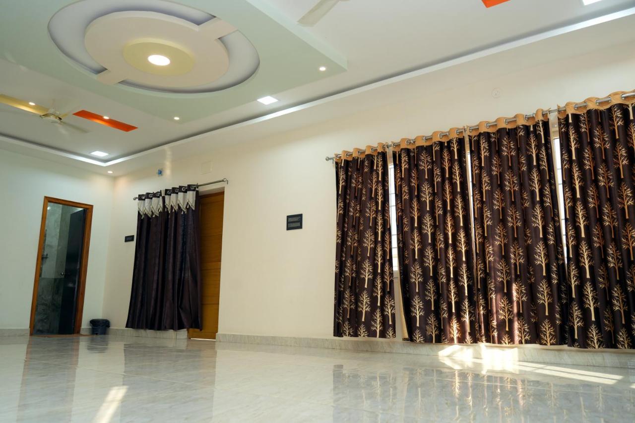 Alexa Home Stay Tirupati Bagian luar foto